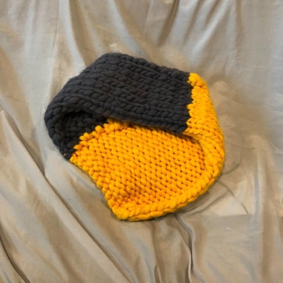 Handmade Knit Neck Scarf - Picture 3 of 3